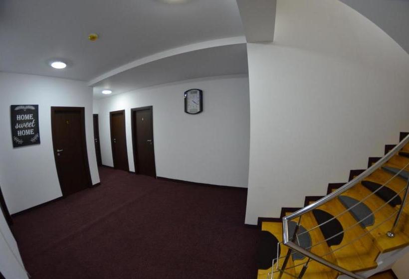 膳宿费 Razvan Holiday