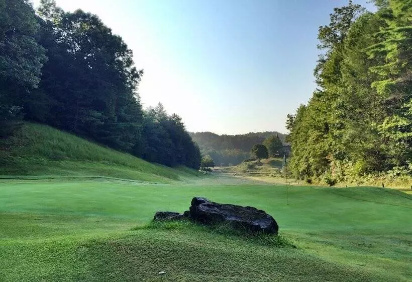 Valhalla Resort