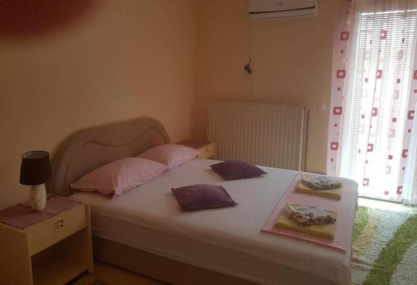 بنسيون Guesthouse Ines