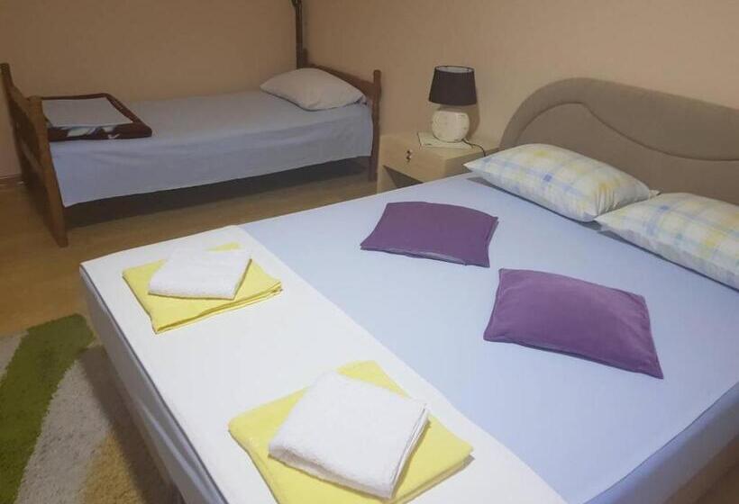 بنسيون Guesthouse Ines