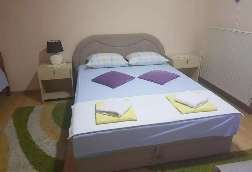 پانسیون Guesthouse Ines