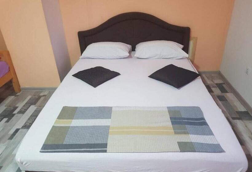 بنسيون Guesthouse Ines