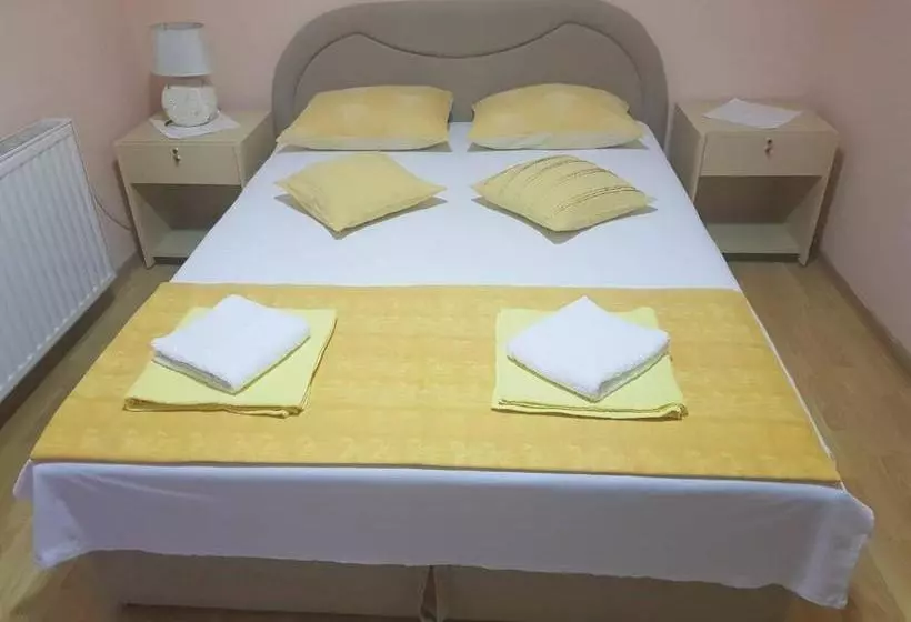 پانسیون Guesthouse Ines