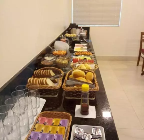 Majatalo Hospeda Marília