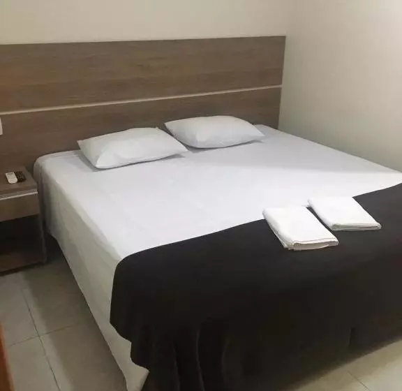 Majatalo Hospeda Marília