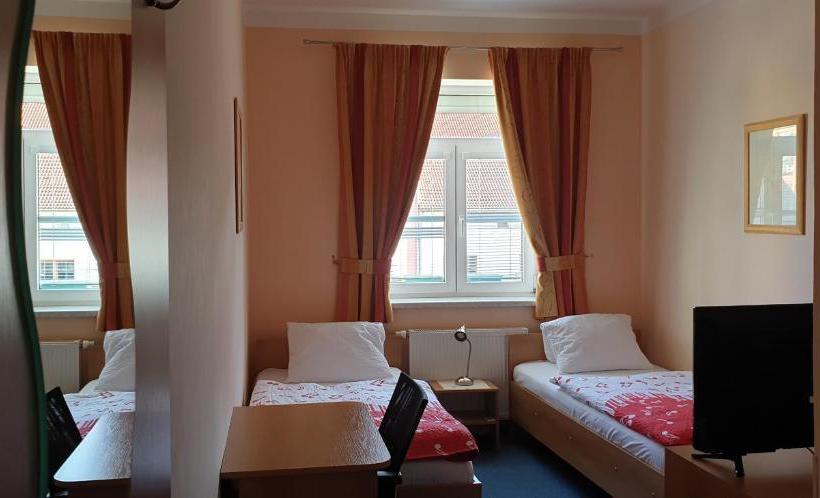 پانسیون Penzion Piano & Apartment Sokolov