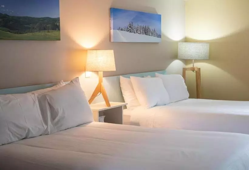 Retkeilymaja Clear River Inn And Tavern