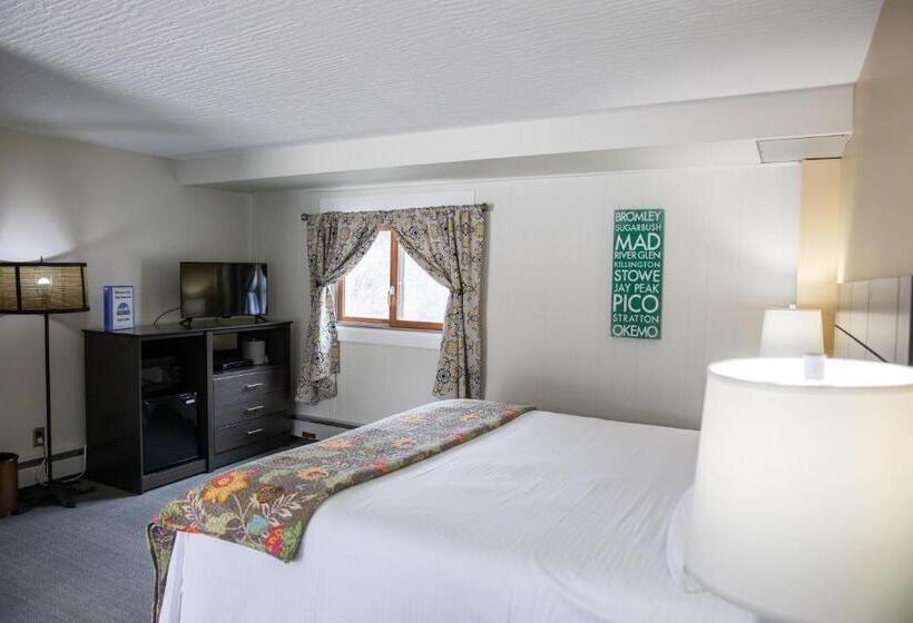 Общежитие Clear River Inn And Tavern