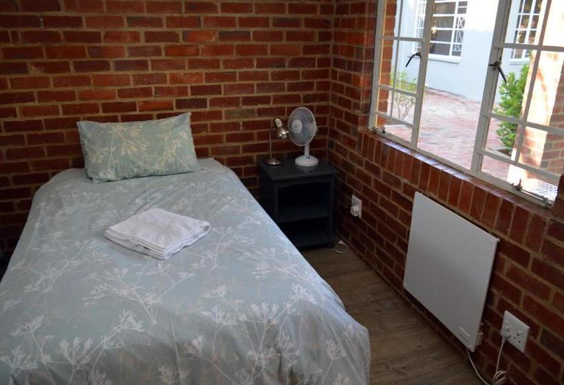 הוסטל Village Lodge Harrismith