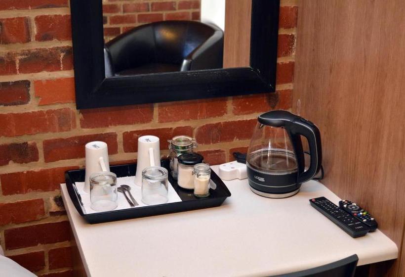 הוסטל Village Lodge Harrismith