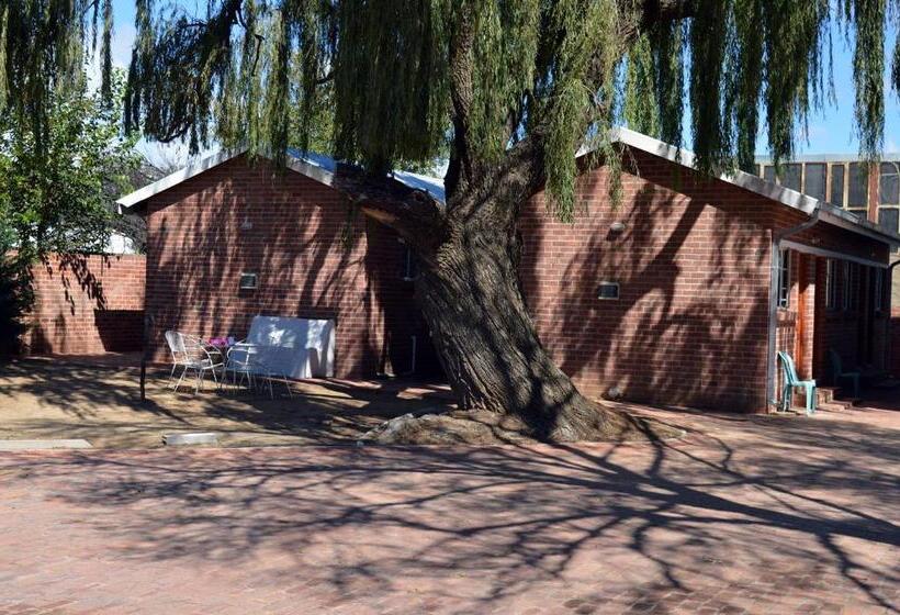 הוסטל Village Lodge Harrismith