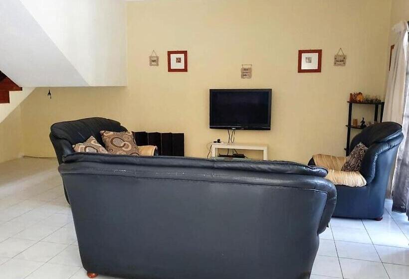 بنسيون Glysm Tambun Stay