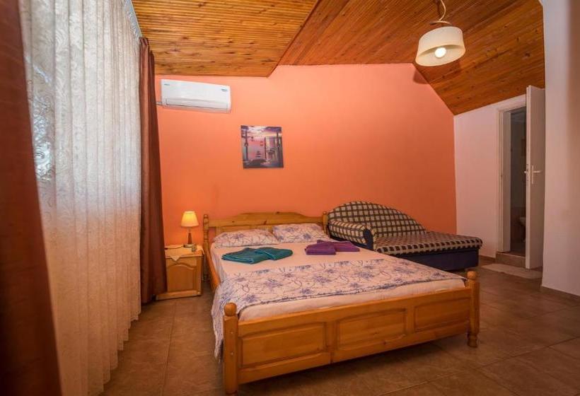 פנסיון Guest House Sun