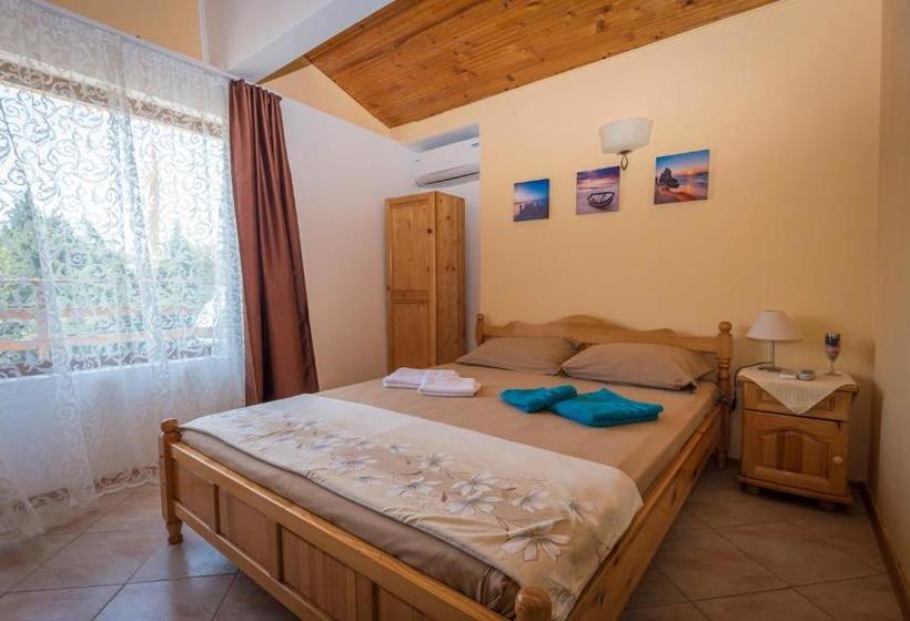 פנסיון Guest House Sun