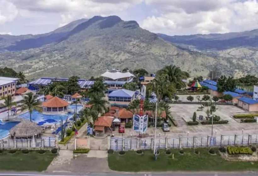 ホテル Chinauta Real