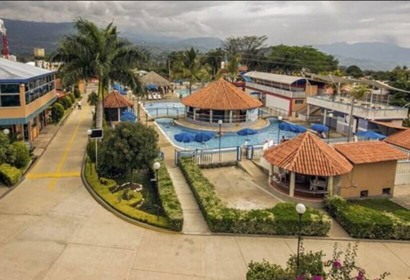 Отель Chinauta Real