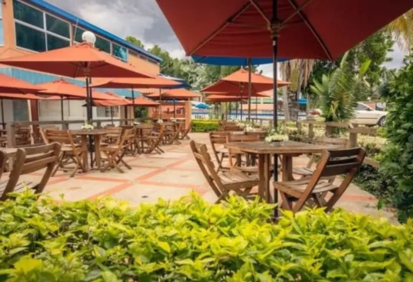 ホテル Chinauta Real