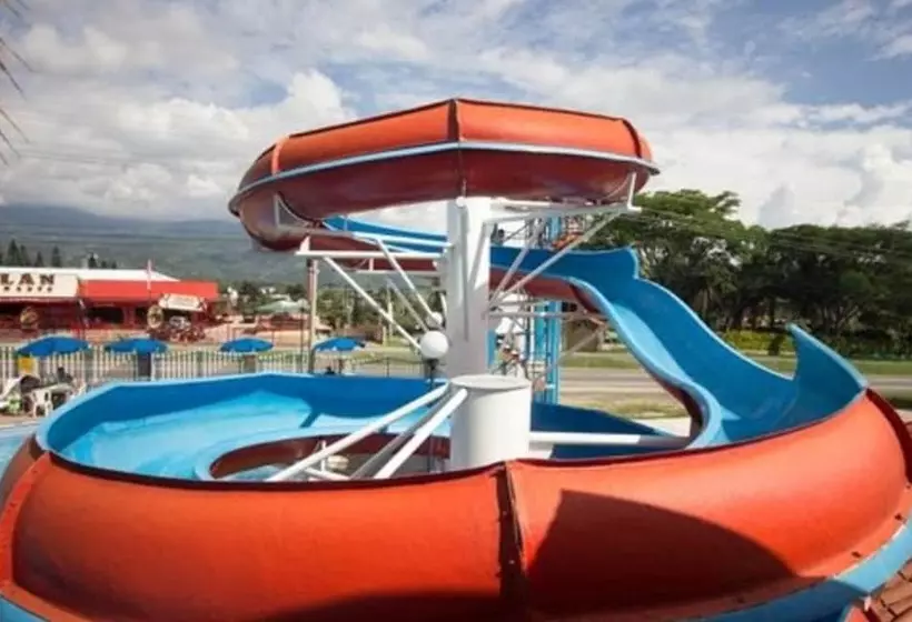 ホテル Chinauta Real