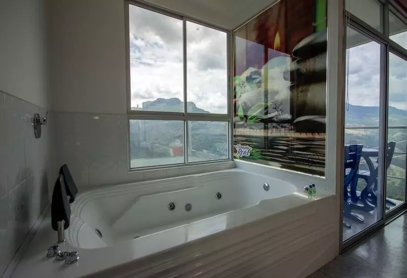 ホテル Chinauta Real