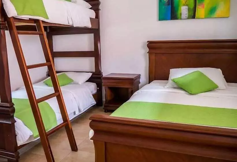 ホテル Chinauta Real