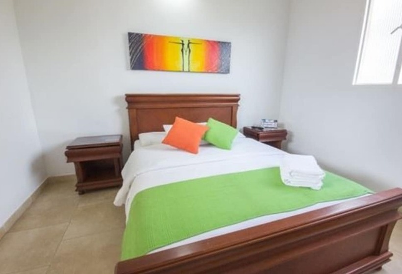 Отель Chinauta Real