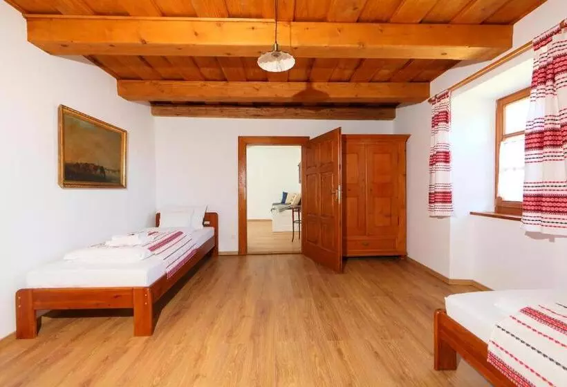 ペンション Arácsi Vendégház