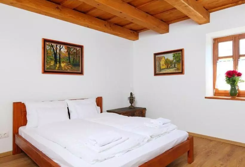 ペンション Arácsi Vendégház