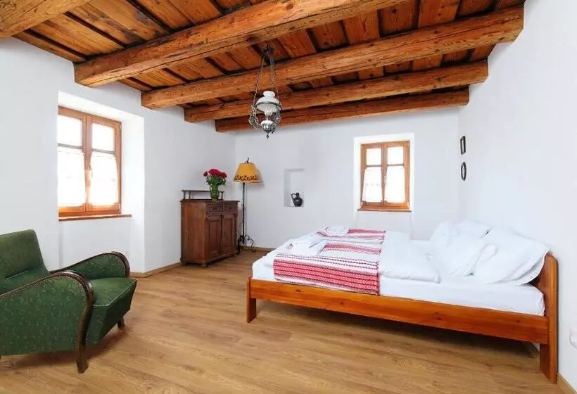 ペンション Arácsi Vendégház