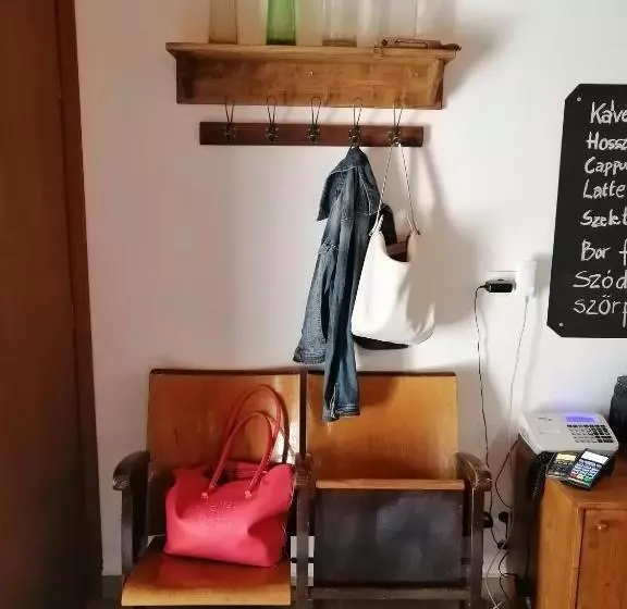 ペンション Arácsi Vendégház