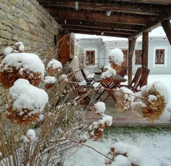 ペンション Arácsi Vendégház