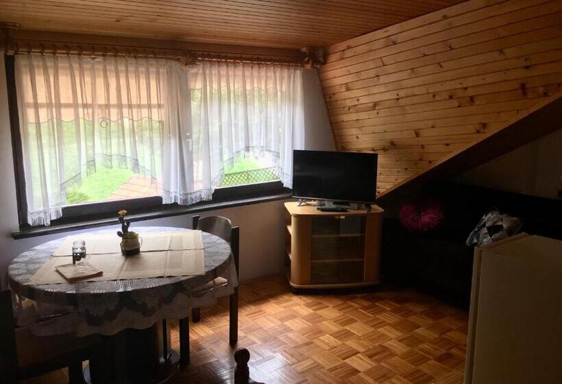 پانسیون Guest House Atelšek