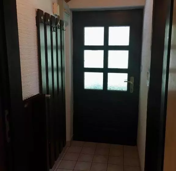 پانسیون Guest House Atelšek