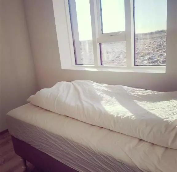 پانسیون Hellatún Guest House!