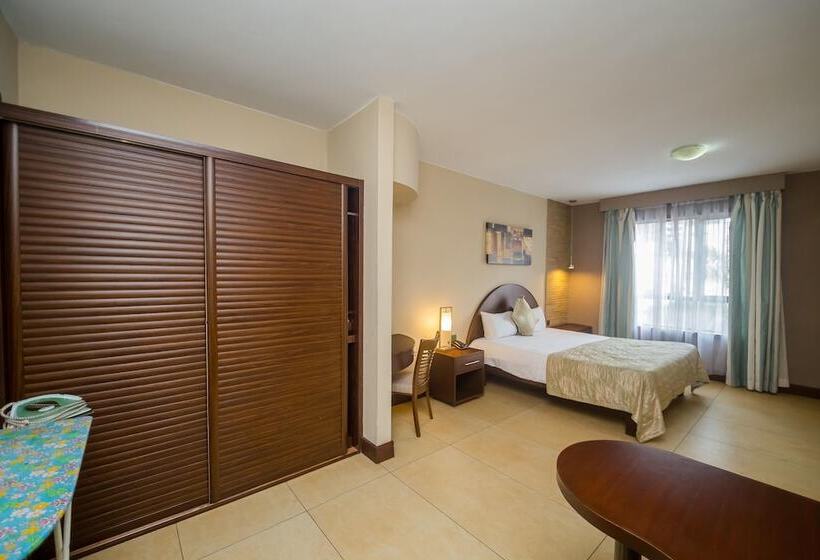 Taarifa Suites By Dunhill Serviced Apartments