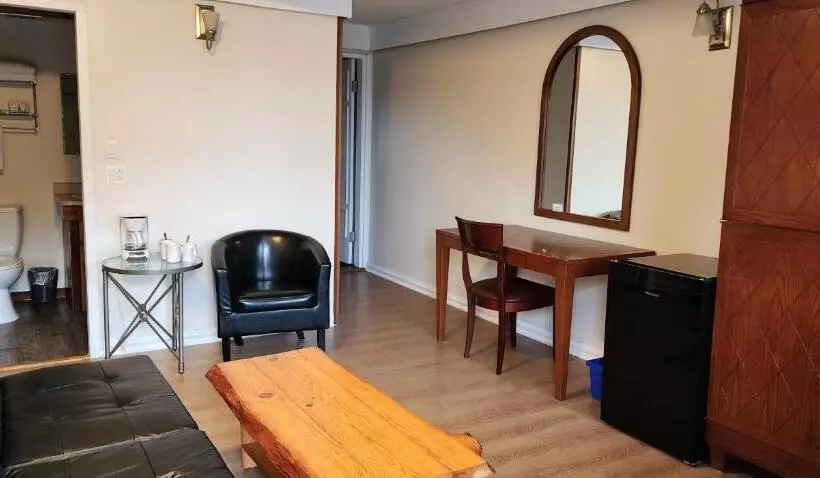 Retkeilymaja Meares Vista Inn