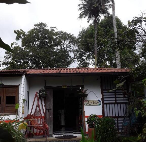 펜션 Hostal Casa Artvelez