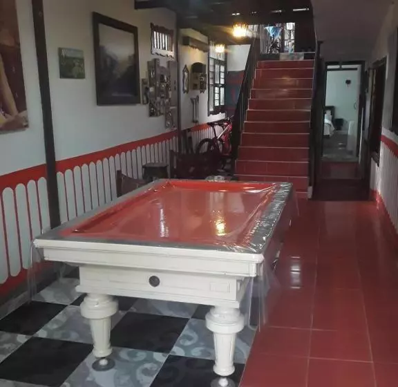 ペンション Hostal Casa Artvelez