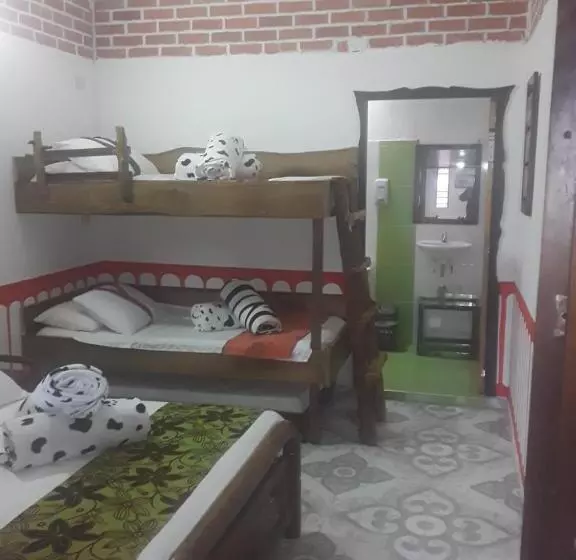 ペンション Hostal Casa Artvelez