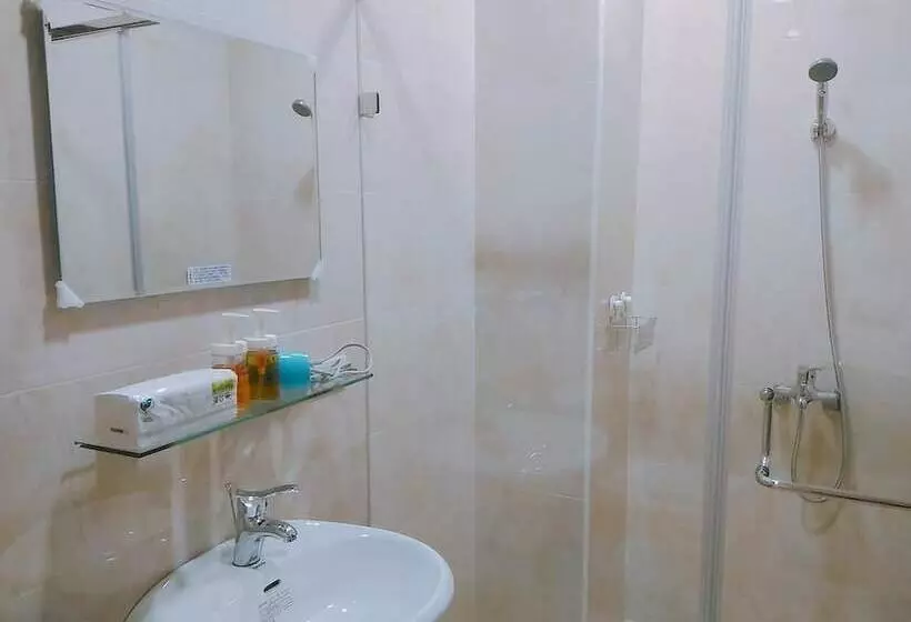 پانسیون He Tian B&b   Cafe & Bar