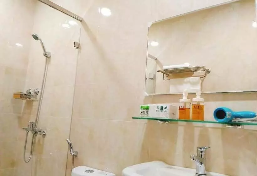 پانسیون He Tian B&b   Cafe & Bar