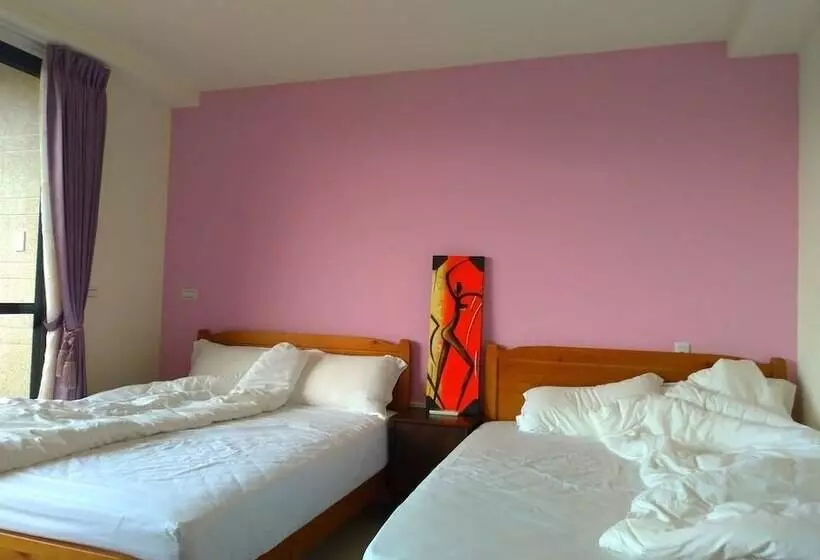 پانسیون He Tian B&b   Cafe & Bar