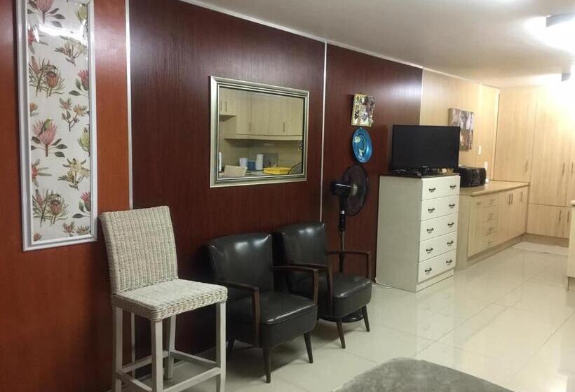 Пансион Marshrose Accommodation