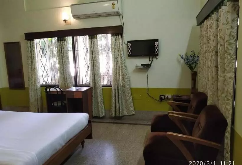 پانسیون Riverview Guest House
