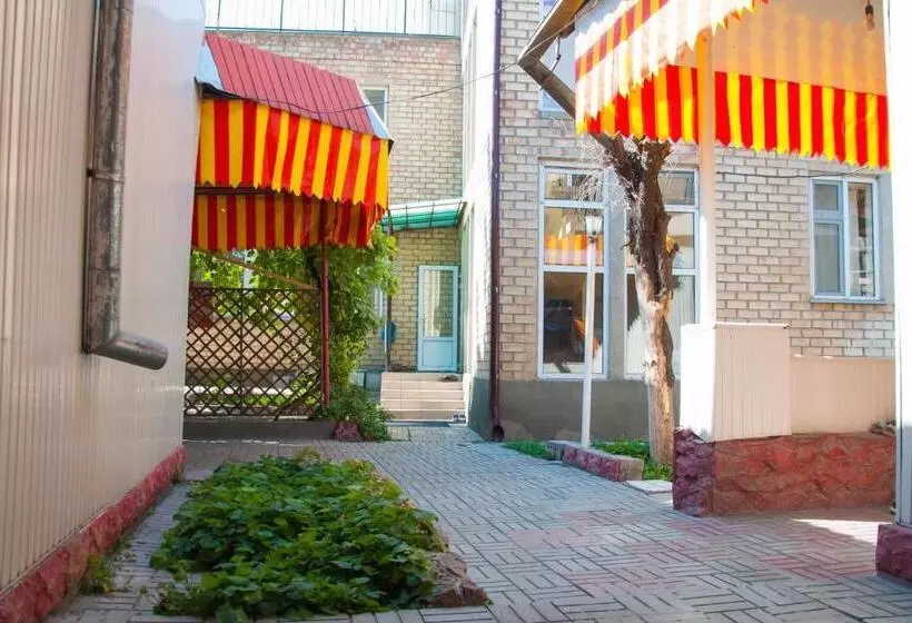 پانسیون Sakura Guesthouse