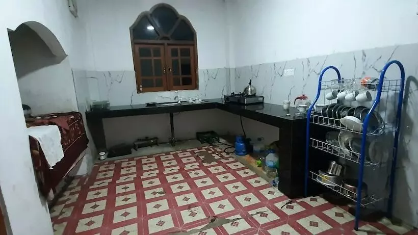 پانسیون Sushi Guest