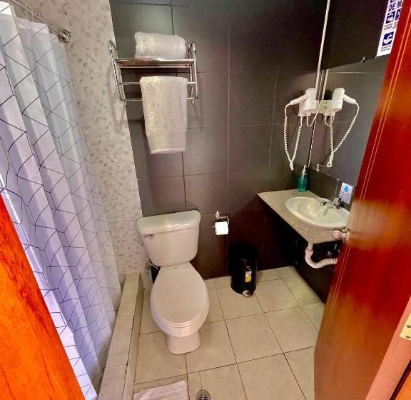 호스텔 El Balcon De Los Reyes