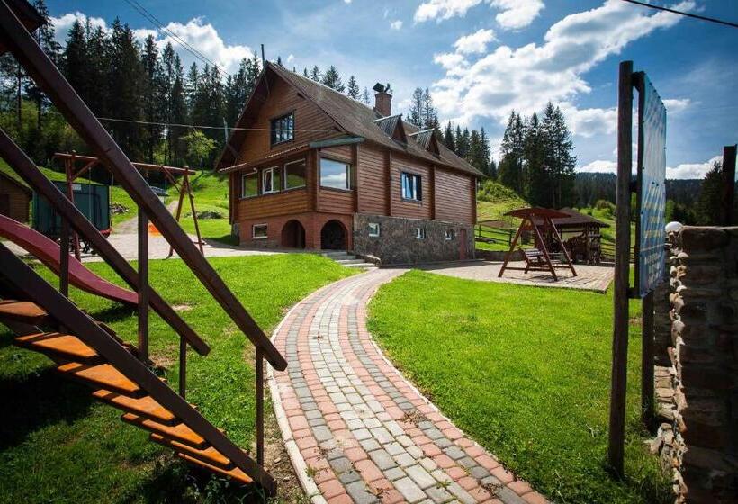 فندق صغير Lisoviy Zatyshok, Z Vidkrutum Litnim Baseynom