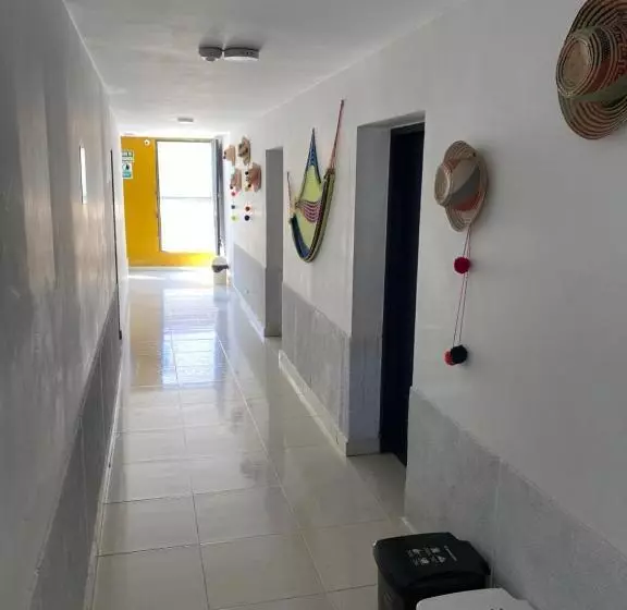 Cactus City Hostel Confort