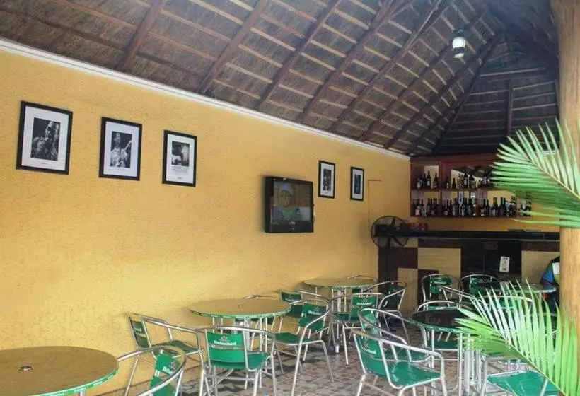 هتل Chantella Suites