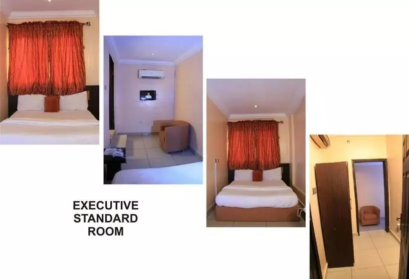 هتل Chantella Suites